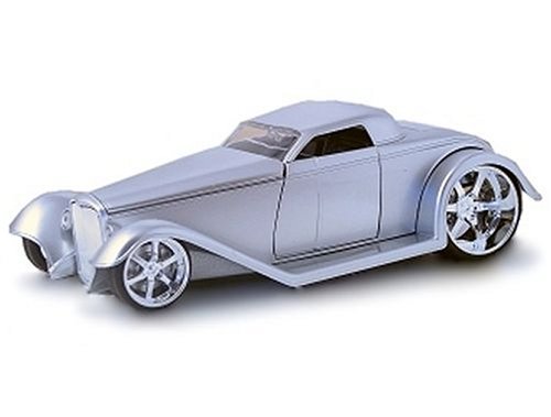 Diecast Model Ford 32 Hardtop W-Fender in Silver (1:24 scale)