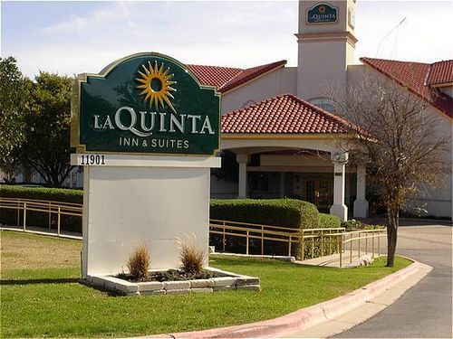 La Quinta Inn and Suites Austin Mopac North