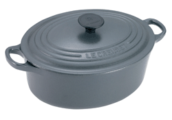 le creuset Cast Iron 25cm Oval Casserole -