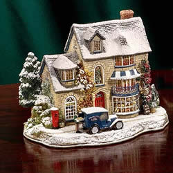 Lilliput Lane Christmas Cake Cottage