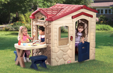 little tikes Picnic on the Patio Playhouse
