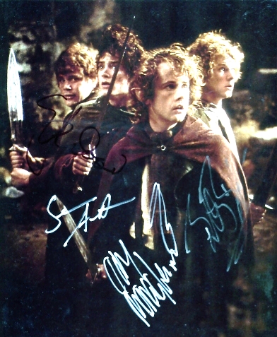 LORD OF THE RINGS - THE 4 HOBBITS SIGNED 10 x 8