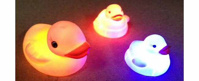 mabla Set Of 3 LED Light Ducks Baby Bath Toy