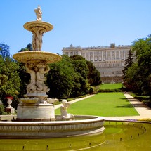 Madrid City Sightseeing and Royal Palace Tour -