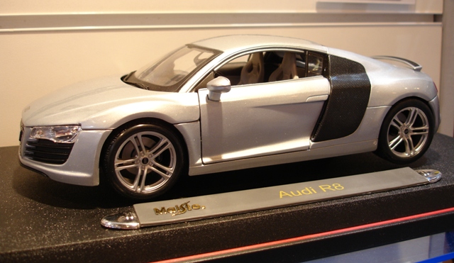Audi R8 in Silver