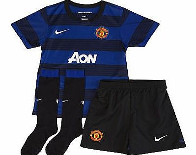 Man Utd Away Shirt Nike 2011-12 Man Utd Away Nike Little Boys Mini Kit