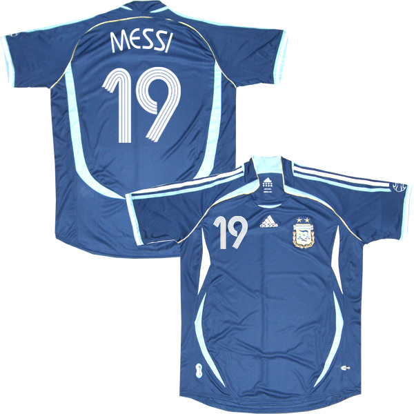 2478 Argentina away (Messi 19) 06/07