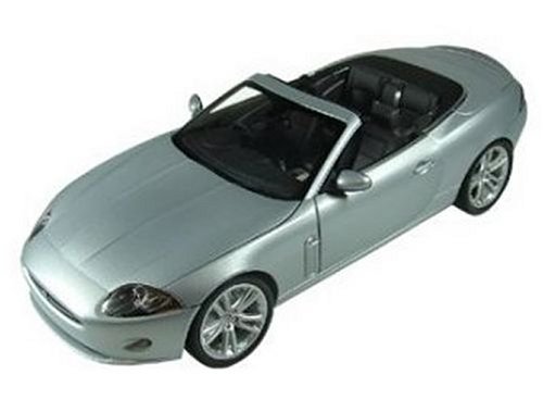 Jaguar XK Cabrio (2005) in Liquid Silver (1:18 scale)