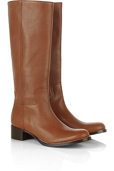 Round toe flat leather boots