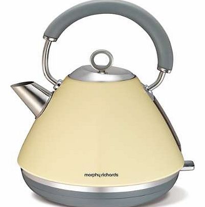 Richards Cream Accents Kettle
