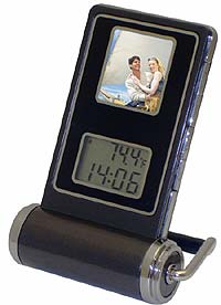 mustek PF-E150 travel clock with digital photo