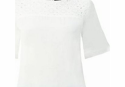 New Look Cream Embroidered Neck 1/2 Sleeve Blouse 3128881