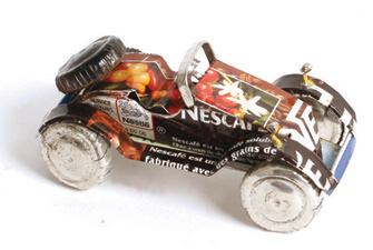 Nigel`s Eco Store Tin Classic Racing Car