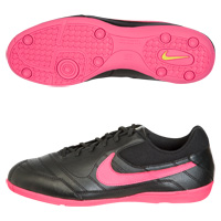 5 T-1 Football Trainers - Black/Pink.