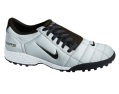 boys total 90 III astro trainers