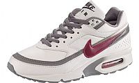 Nike Ladies Air Classic BW Leather Running Shoes