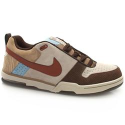 Nike Male 6.0 Air Insurgent Leather Upper in Beige and Brown