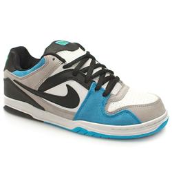 Nike Male 6.0 Air Zoom Oncore Leather Upper in White and Pale Blue