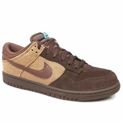 Nike Male Dunk Low 08 Suede Upper Fashion Trainers in Brown
