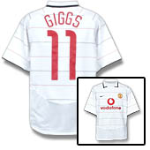Manchester United European Shirt 2003/05 with Giggs 11 printing.