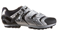New for 07 the buckle equipped version of the highly popular YVR MTB shoe.Nylon 6.6 with softer TPU 