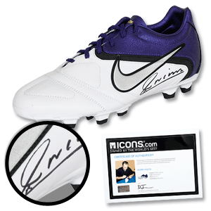 None Andres Iniesta Signed Boot
