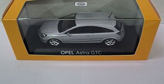 Opel Astra H 3 Door Silver 1:43 Diecast Model Car Made by Minichamps Genuine Opel Collectors Model. Not suitable for children under 14 years