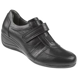 Female SNI1003 Leather Upper Leather Lining Casual Shoes in Black