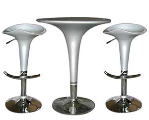 Porto table and stools