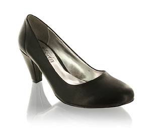 Casual Round Toe Court Shoe