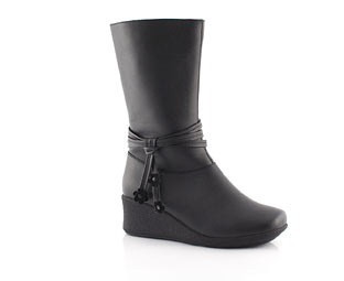 Fabulous Mid High Boot With Bow Detail
