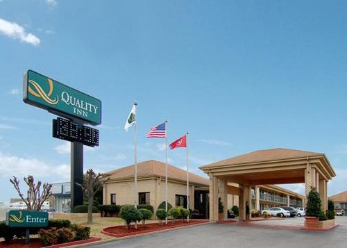 Quality Inn Airport/Graceland