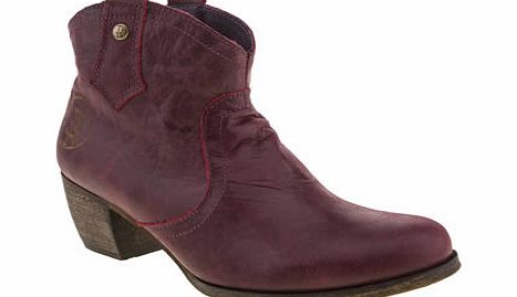 Red Or Dead Burgundy Mountain Boots