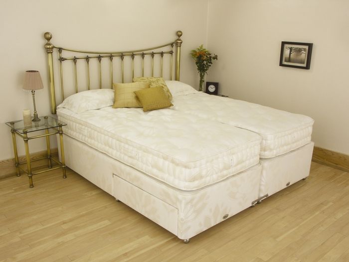 Chesterfield 2ft 6 Small Single Divan Bed