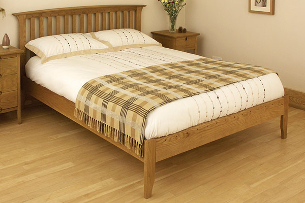 New England Bed Frame Double 135cm