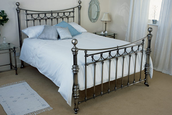 Relyon Beds Papillion Classic Brass Bed Frame Double 135cm