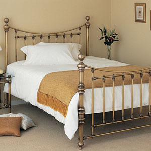 Dorset Classic- 4FT 6 Double- Hand Polished Bedstead
