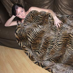 monty patterned faux fur throw