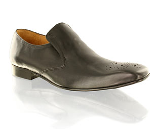 Saxone Formal Shoe With Centre Gusset And Brogue Detail