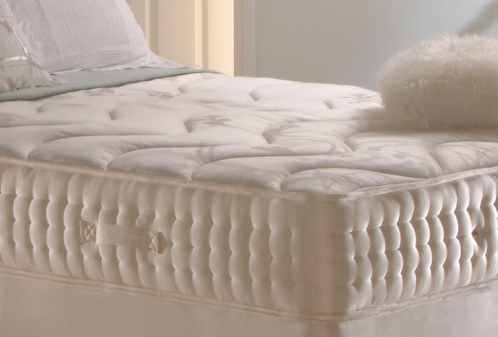 Sealy Beds Latex Superior  4ft 6 Double Mattress