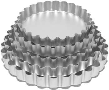 7in Deep fluted flan with loose base