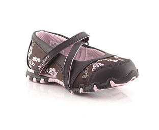 Skechers Causal Shoe With Cross Over Strap