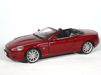 Aston Martin DB9 Volante in Red