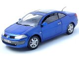 Die-cast Model Renault Megane CC 2003 (closed) (1:18 scale in Metallic Blue)