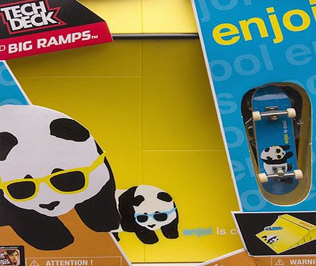 Tech Deck Panda Ramp with Skateboard