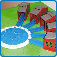 Thomas the Tank Engine Motor Road & Rail Accessories: Engine Sheds & Turntable- Tomy
