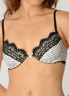 Tonii and Daf Sounds Good chantilly lace trim padded bra