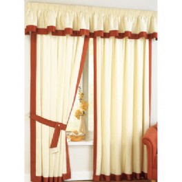 CURTAINS WITH BORDER TRIM
