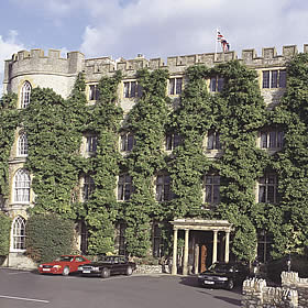 treatme.net One Night Stay At The Castle Hotel for 2