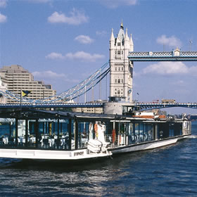treatme.net River Thames Dinner Cruise for Two